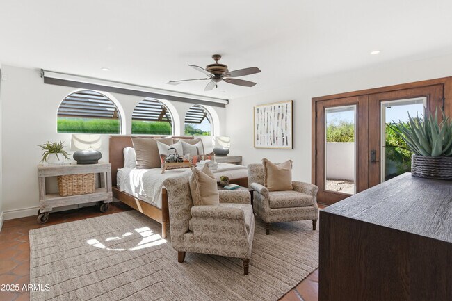 Building Photo - 5828 E Cactus Wren Rd