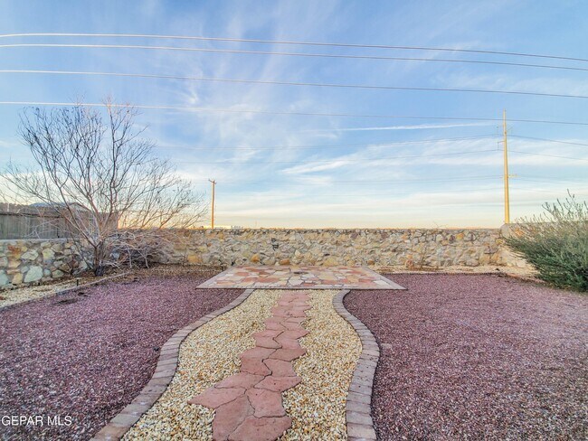 Building Photo - 13125 Lost Willow