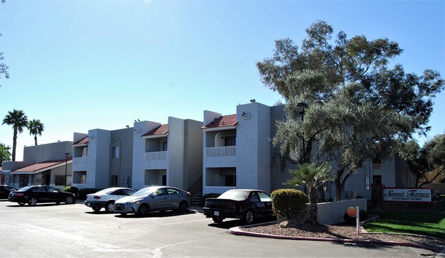 Building Photo - Luna Bear Sunset Terrace