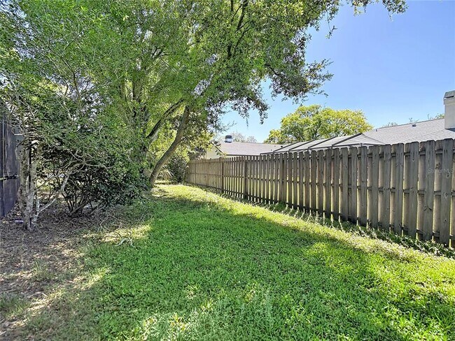 Building Photo - 4072 Belmoor Dr