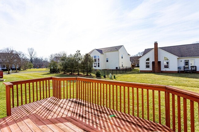 Building Photo - 5830 Prospect Ln