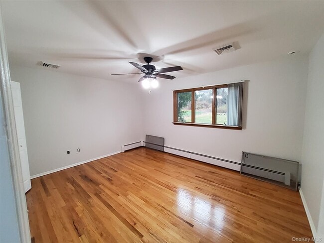 Building Photo - 8 O Sullivan Ln