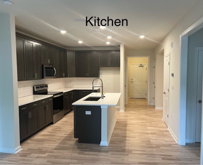 Building Photo - 2 2nd St