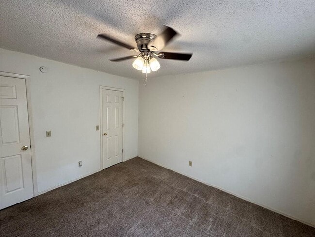 Building Photo - 306 S 11th Pl