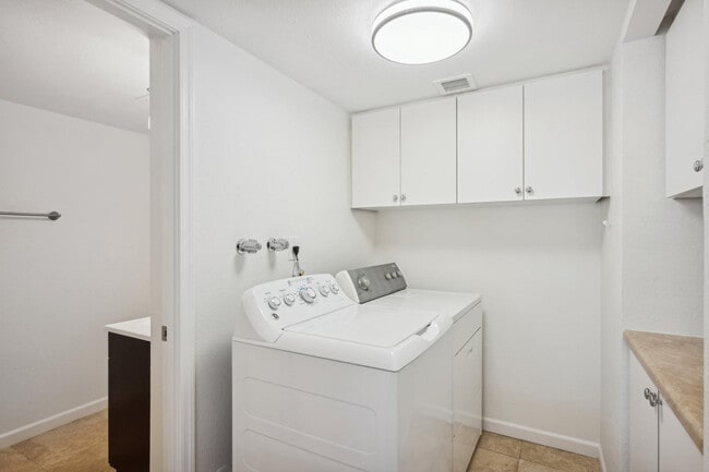 Building Photo - 5111 N 83rd St