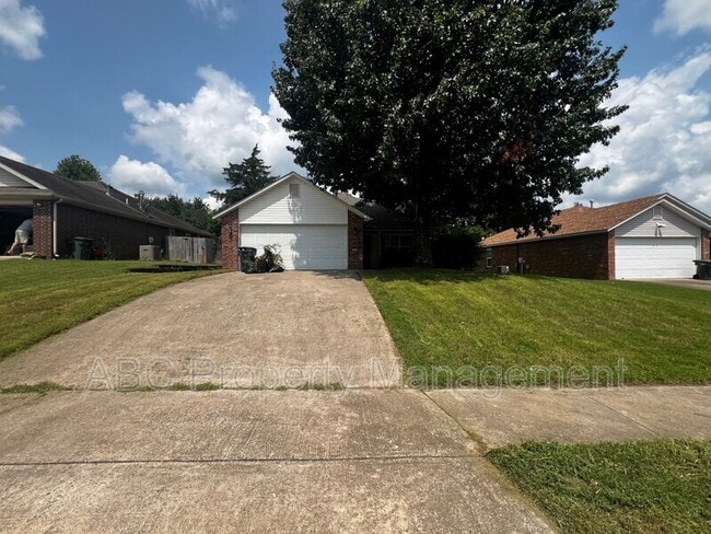 Primary Photo - 1001 S Eastview Dr
