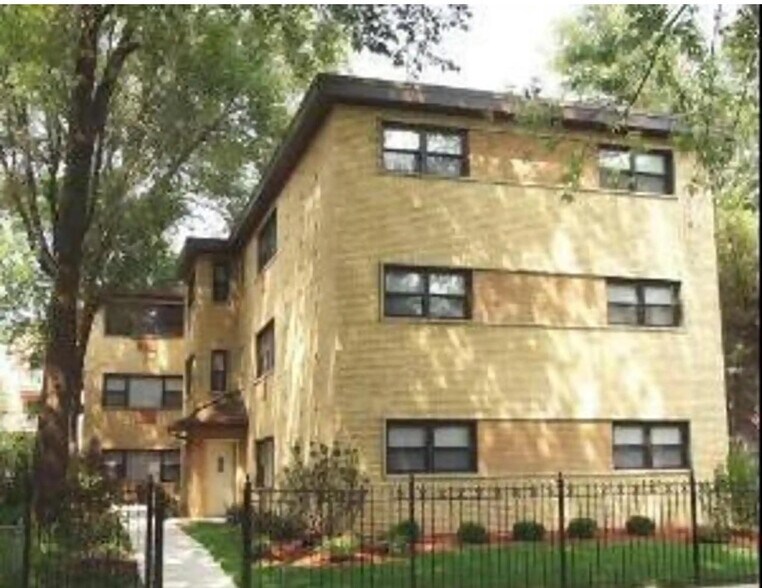 Building Photo - 1344 W Chase Ave