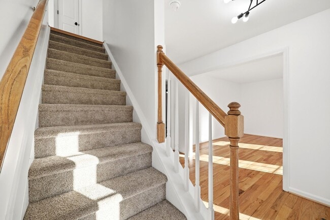 Building Photo - 1600 Old Brook Rd