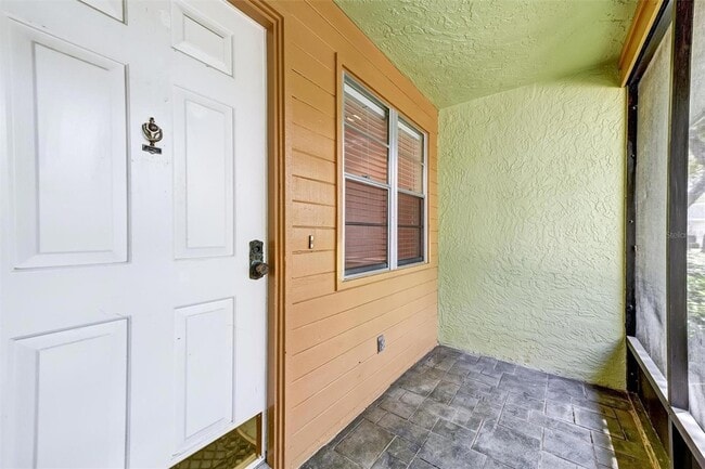 Building Photo - 2833 Orange Tree Cir N