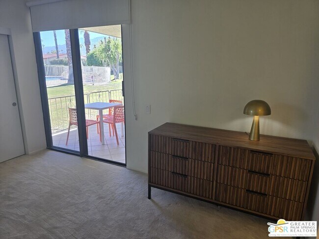 Building Photo - 1249 S La Verne Way