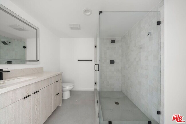 Building Photo - 3755 S Canfield Ave