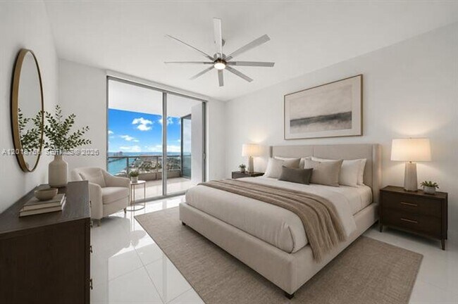 Building Photo - 900 Biscayne Blvd