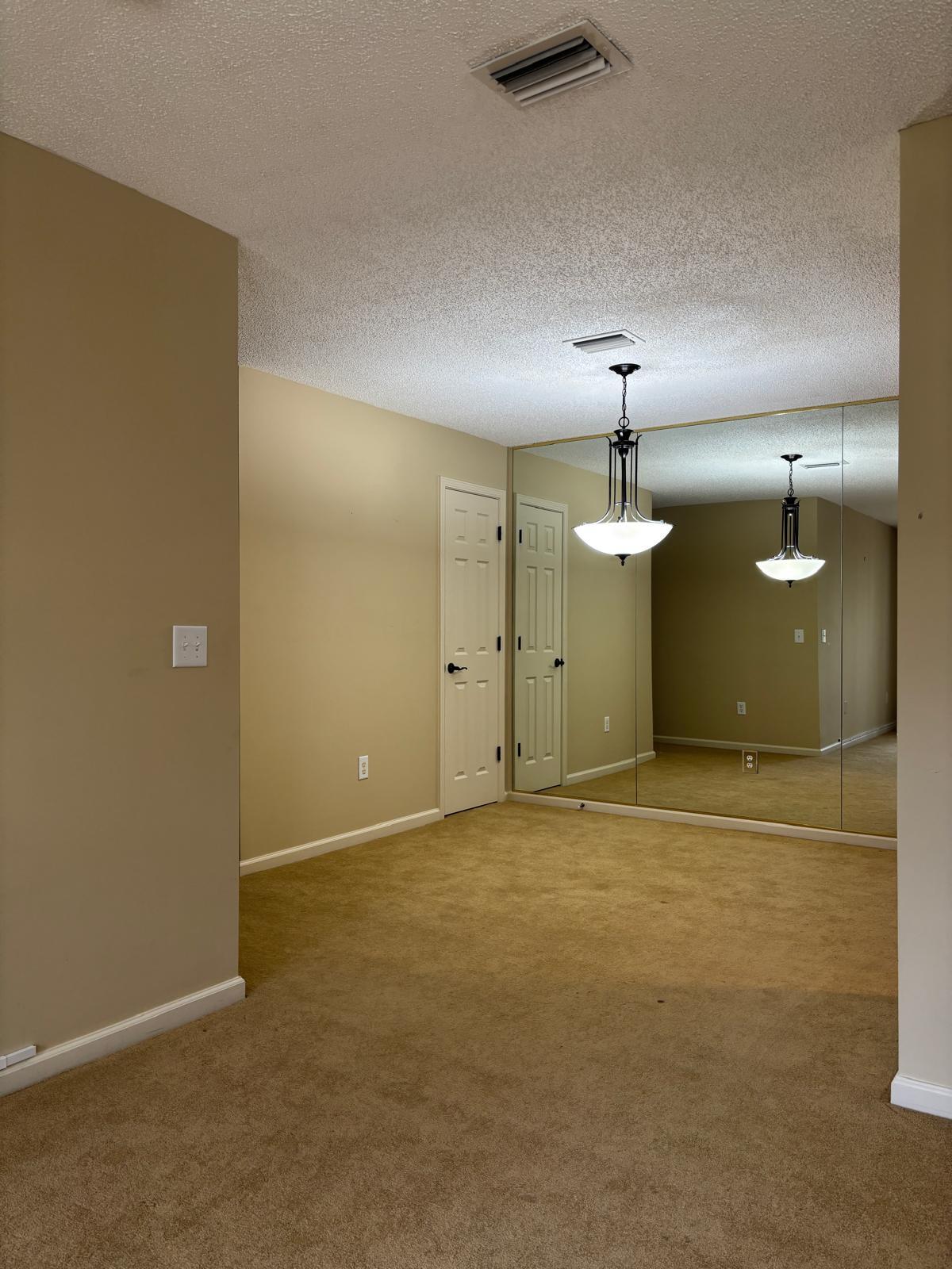 Building Photo - 503 Pelham Square Way
