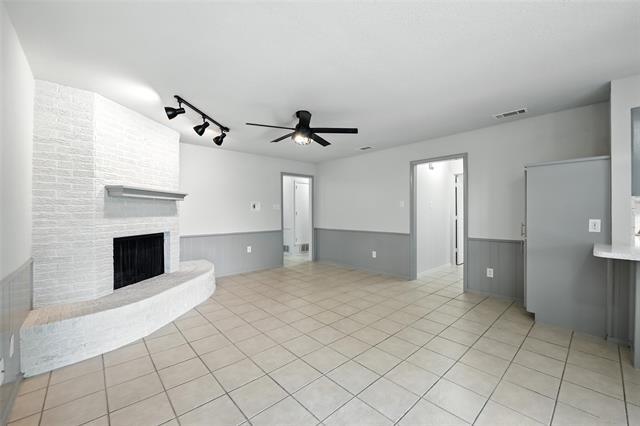 Building Photo - 8832 Sandcastle Ct