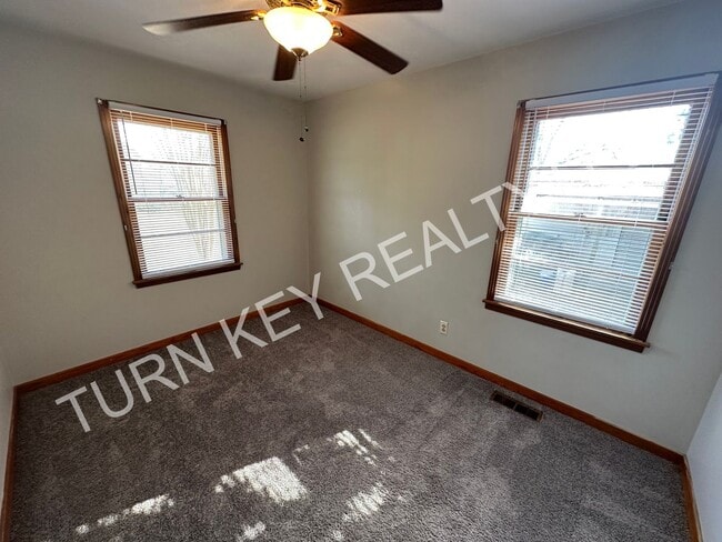 Building Photo - Home for rent in Gardendale