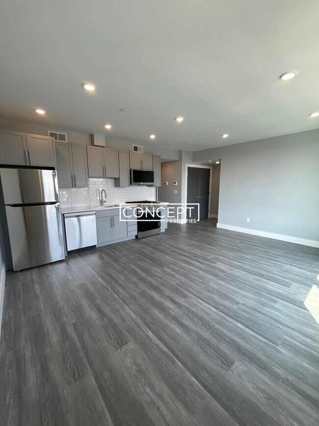 Building Photo - 365 Western Ave