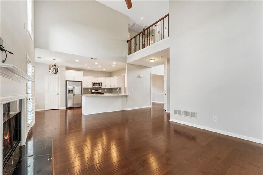 Building Photo - 12720 Morningpark Cir