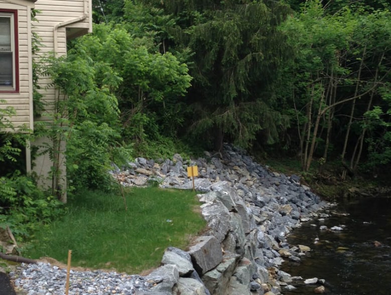 Building Photo - 1081 Creek Rd