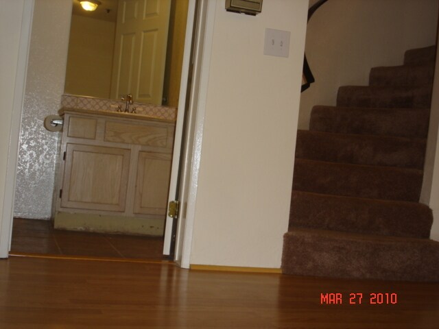 Building Photo - 1460 N Mansfield Ave