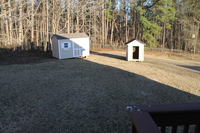 Building Photo - 207 Cobblestone Ct