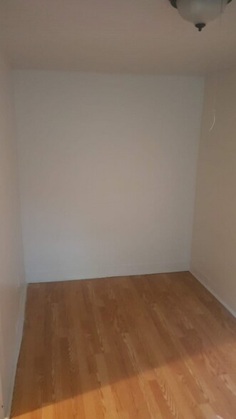 Building Photo - 322 2nd St