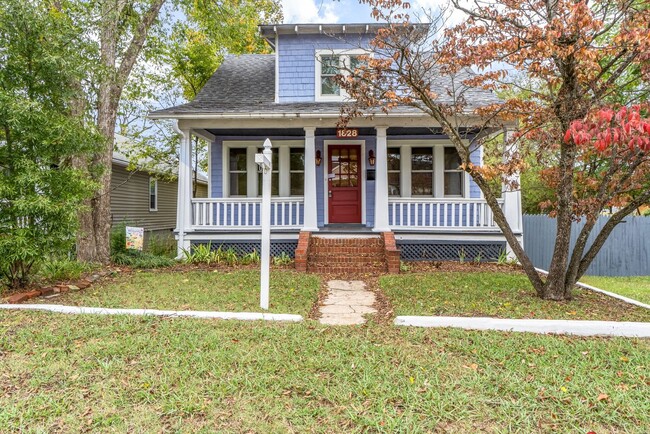 Primary Photo - Wonderful Craftsman Bungalow