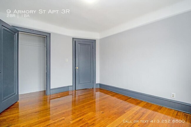 Building Photo - 9 Armory St