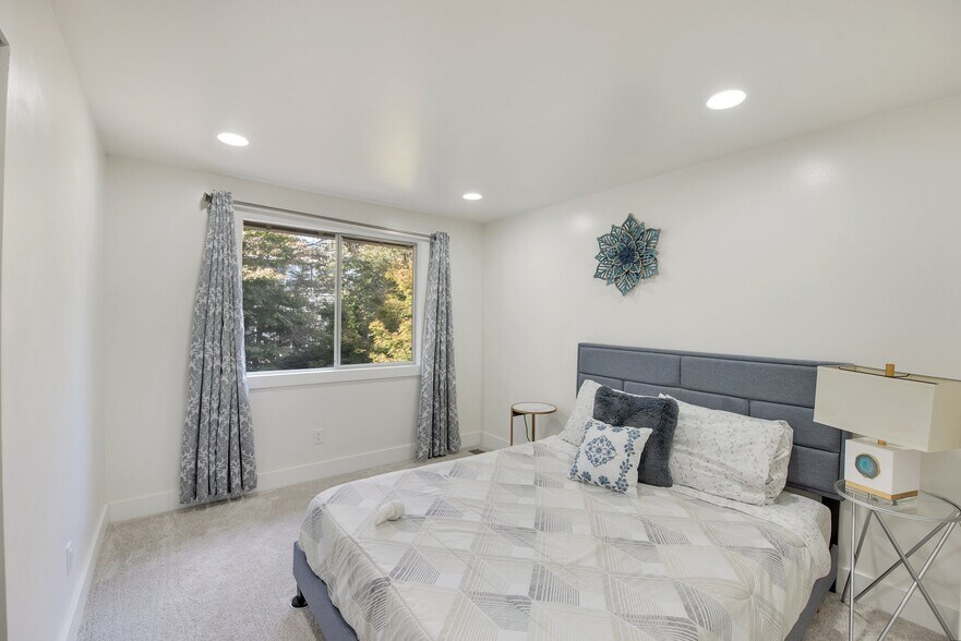 Building Photo - 21439 129th Pl SE