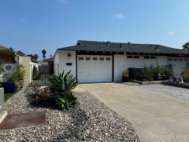 Building Photo - 1434 La Habra Dr