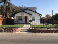 Building Photo - Old World Charm in desired La Loma Neighbo...