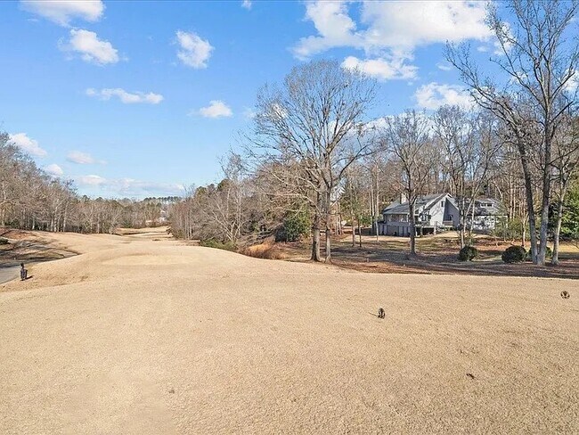 Building Photo - 353 Twin Oaks Dr