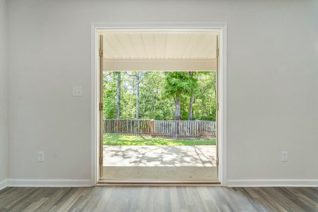 Building Photo - 610 Riverwalk Cir