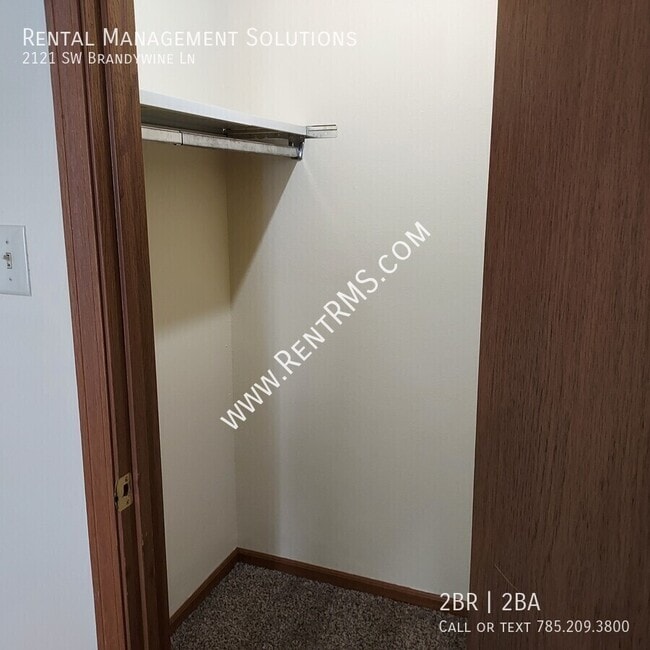 Building Photo - 2121 SW Brandywine Ln