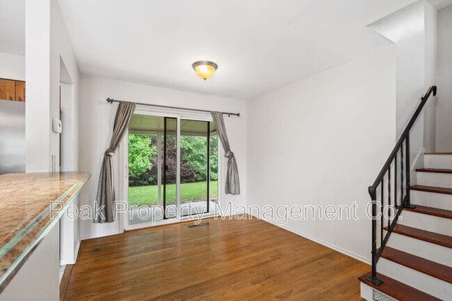 Building Photo - 1512 Brentwood Dr