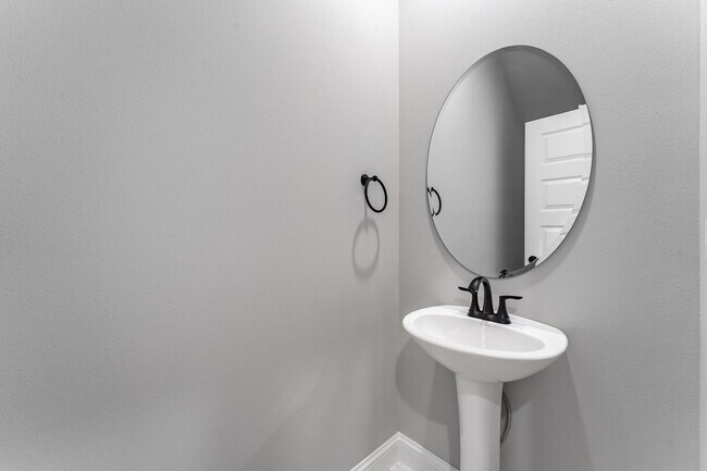 Building Photo - Newly Built Bentonville Home