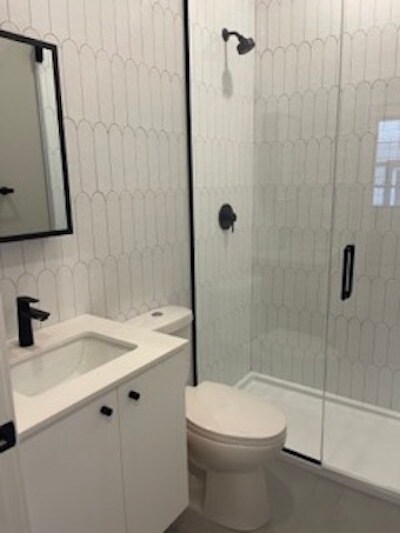 Building Photo - 3520 W Shakespeare Ave