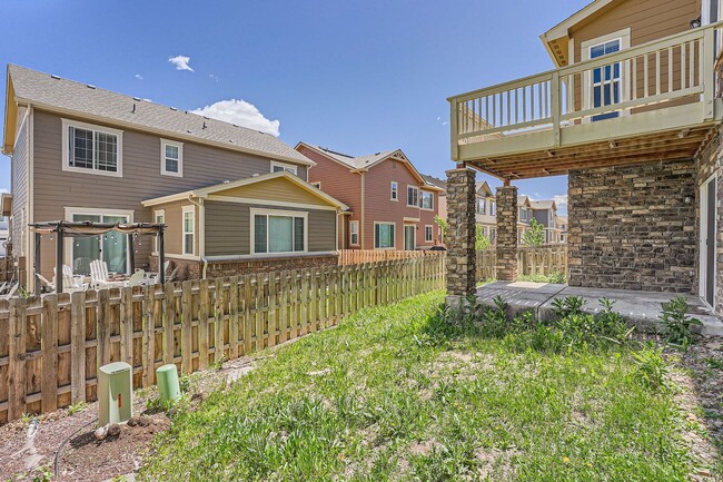 Building Photo - Large Beautiful Rental! Move in by next week!