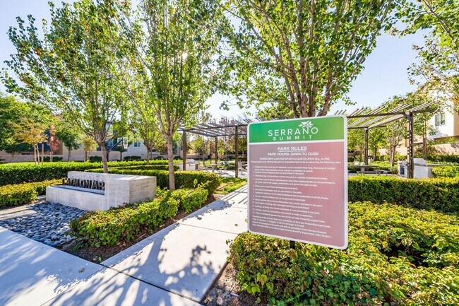 Building Photo - Split level floor plan on a gorgeously upgraded home