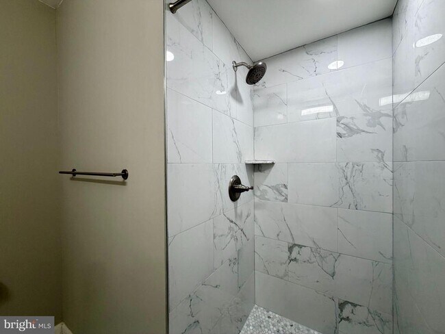 Building Photo - 6036 Helmsman Way