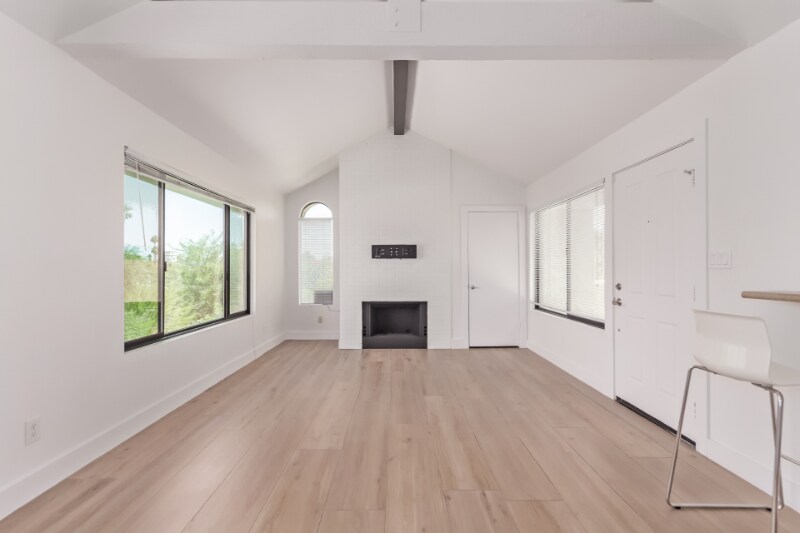 Building Photo - 10055 E Mountainview Lake Dr
