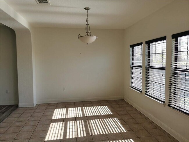 Building Photo - 12909 Perconte Dr