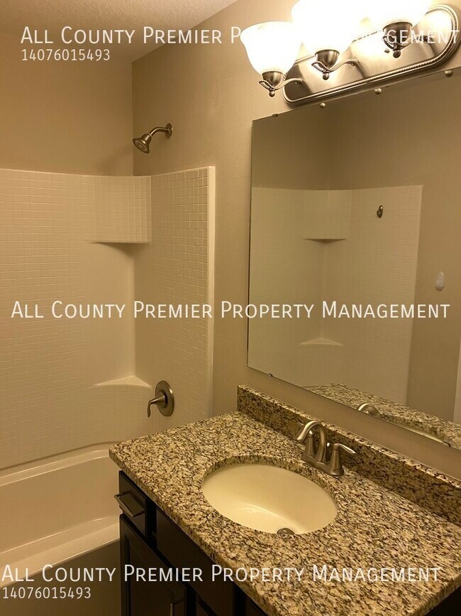 Building Photo - 2079 Bent Grass Ave