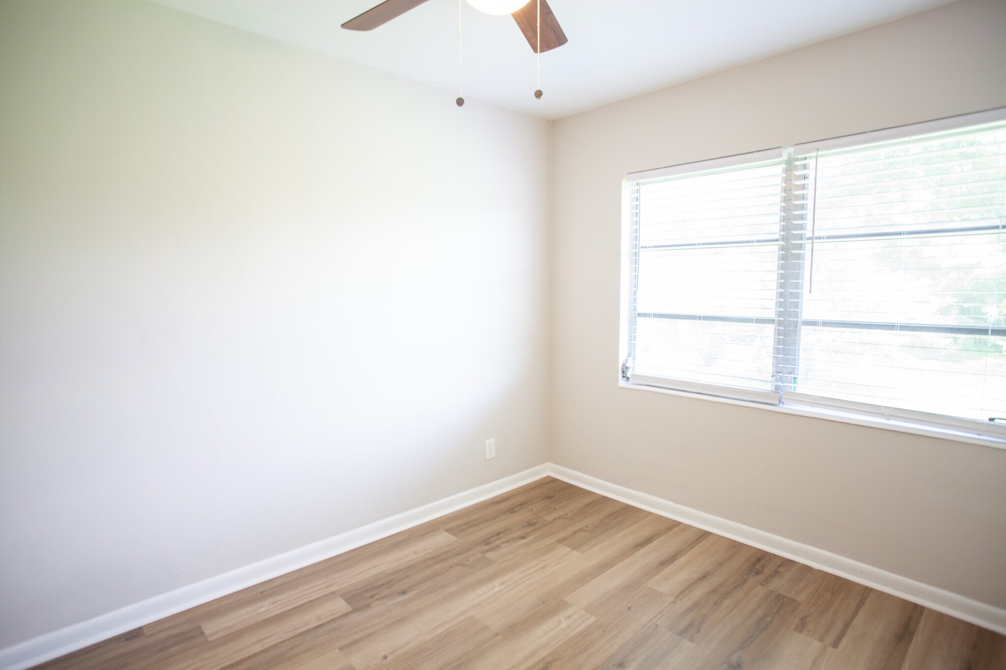 Building Photo - 1321 Stimson St