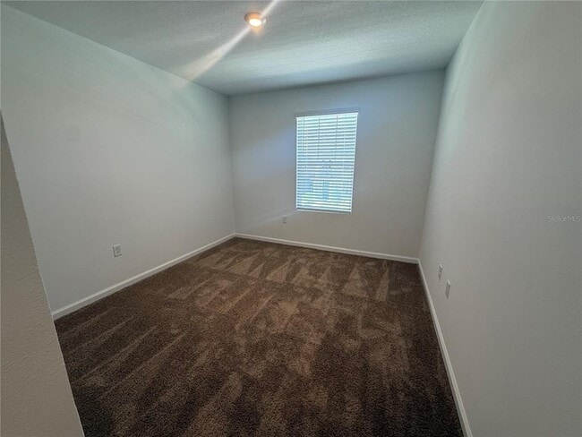 Building Photo - 9828 Walkway Dr