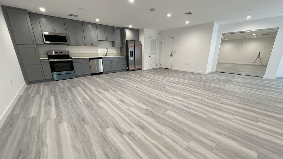 Interior Photo - The Jordan Heights