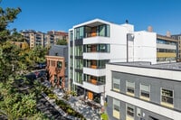 Building Photo - BB House