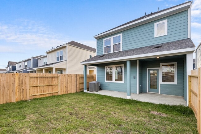 Building Photo - 2213 Bay Breeze Dr