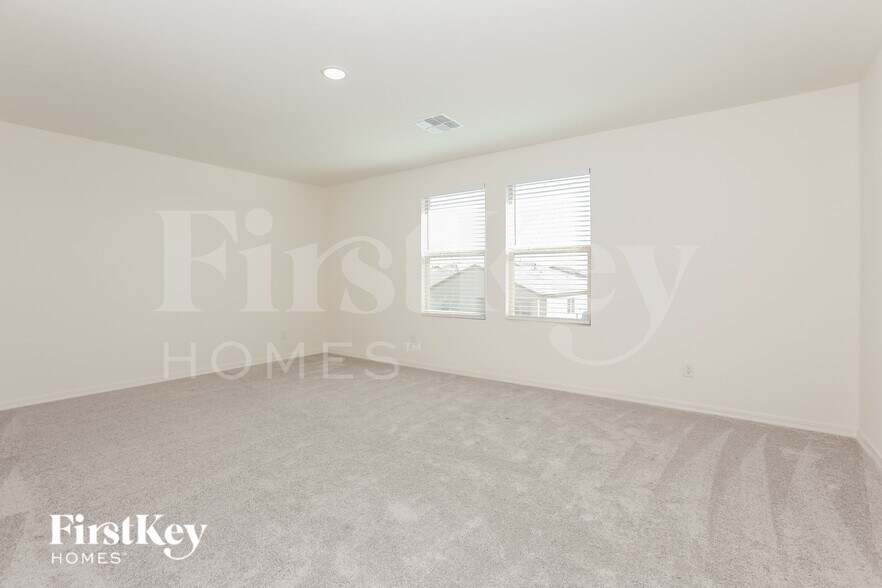 Building Photo - 3061 E Millennium Wy