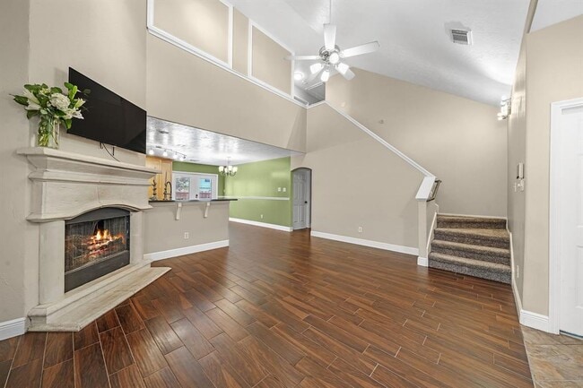 Building Photo - 18436 Sunrise Pines Dr