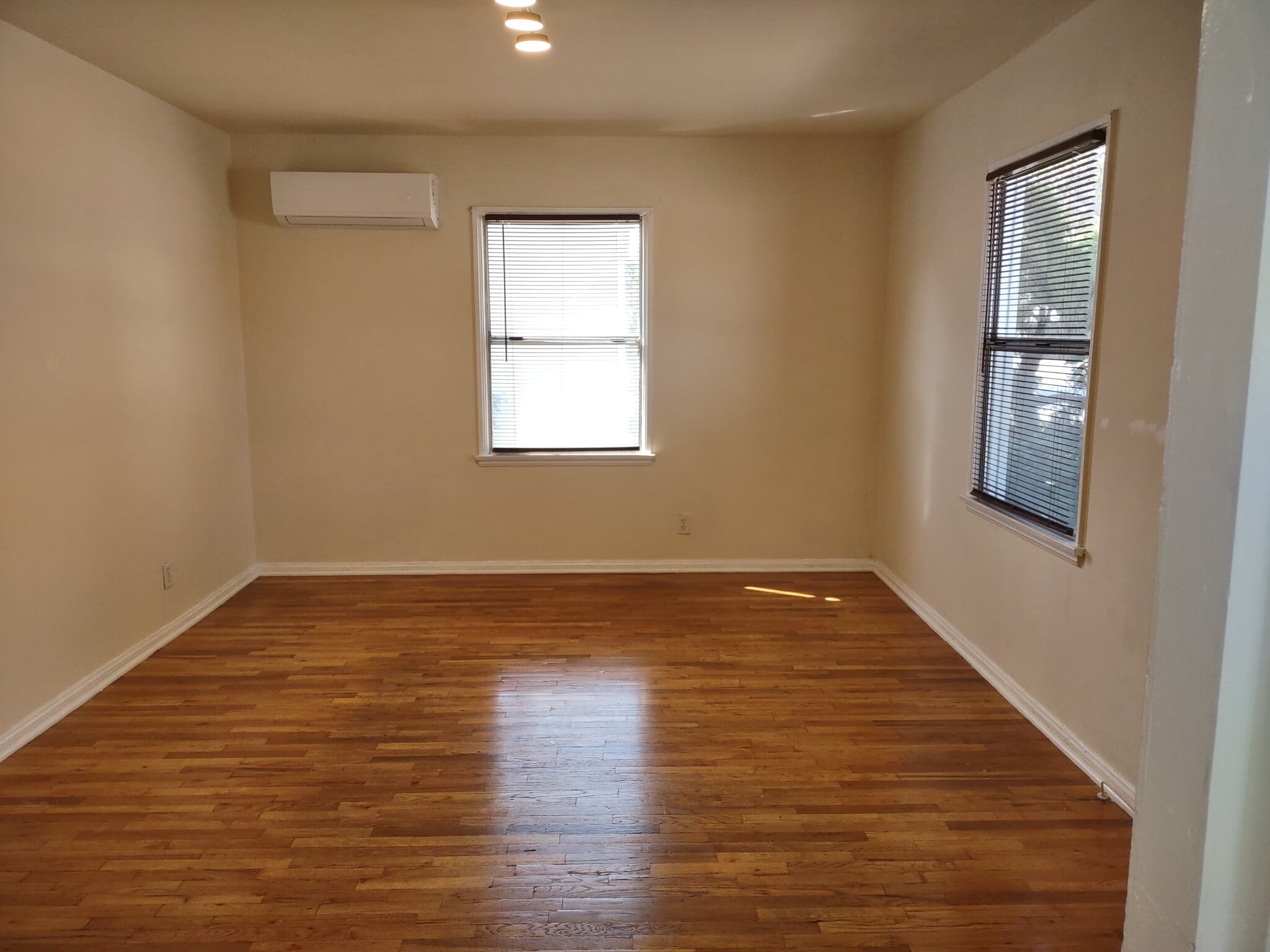 Building Photo - 4265 Sawtelle Blvd